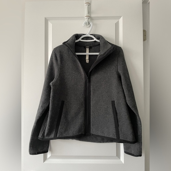 Lululemon It’s Fleecing Cold zip up sweater - Picture 3 of 4